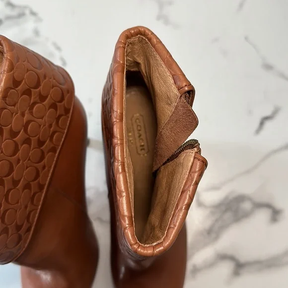 Coach- Mackenna CC logo ankle boot - Picture 15 of 16